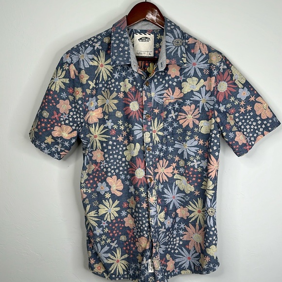 Vans Other - Vans Off The Wall Men's Hawaiian Button Down Shirt
